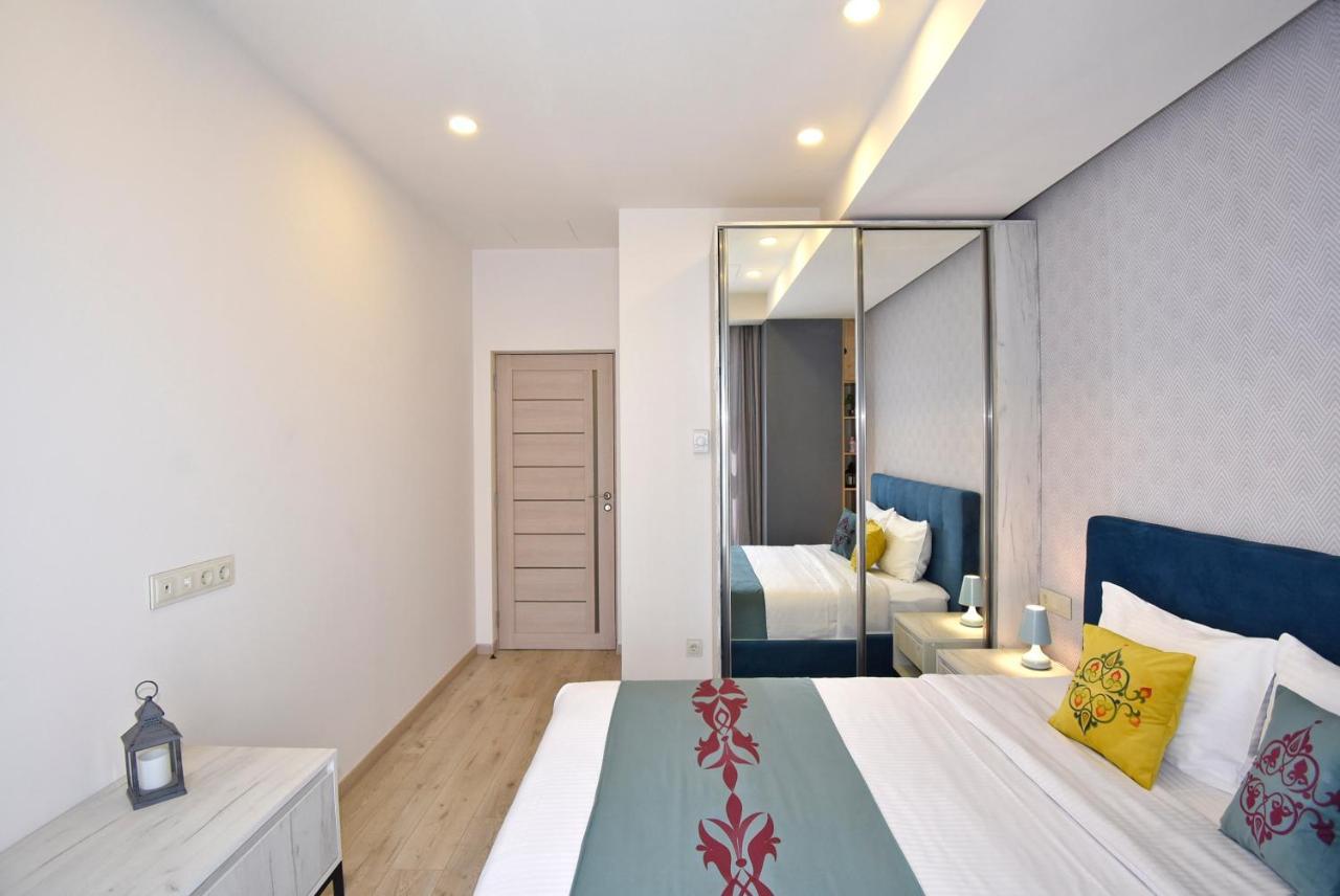 Home4You Apartments On Koghbatsi Yerevan Exterior photo